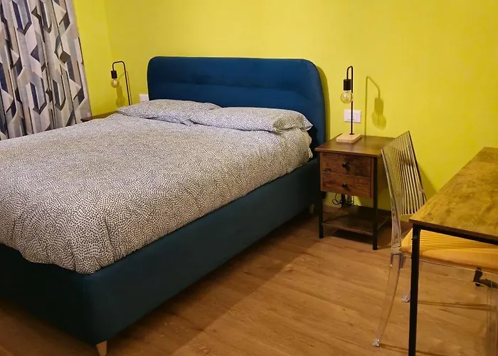 Cornelia Battistini - Ampia Con Bagno Privato Проживание в семье