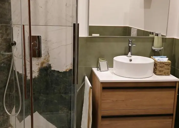 Cornelia Battistini - Ampia Con Bagno Privato *